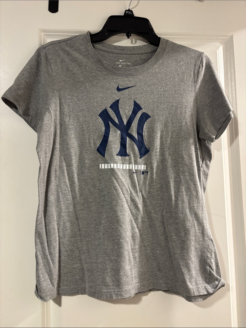 Nike Gray Short Sleeve New York Yankees Logo Tee